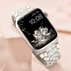 Metal Apple Watch band in rose gold