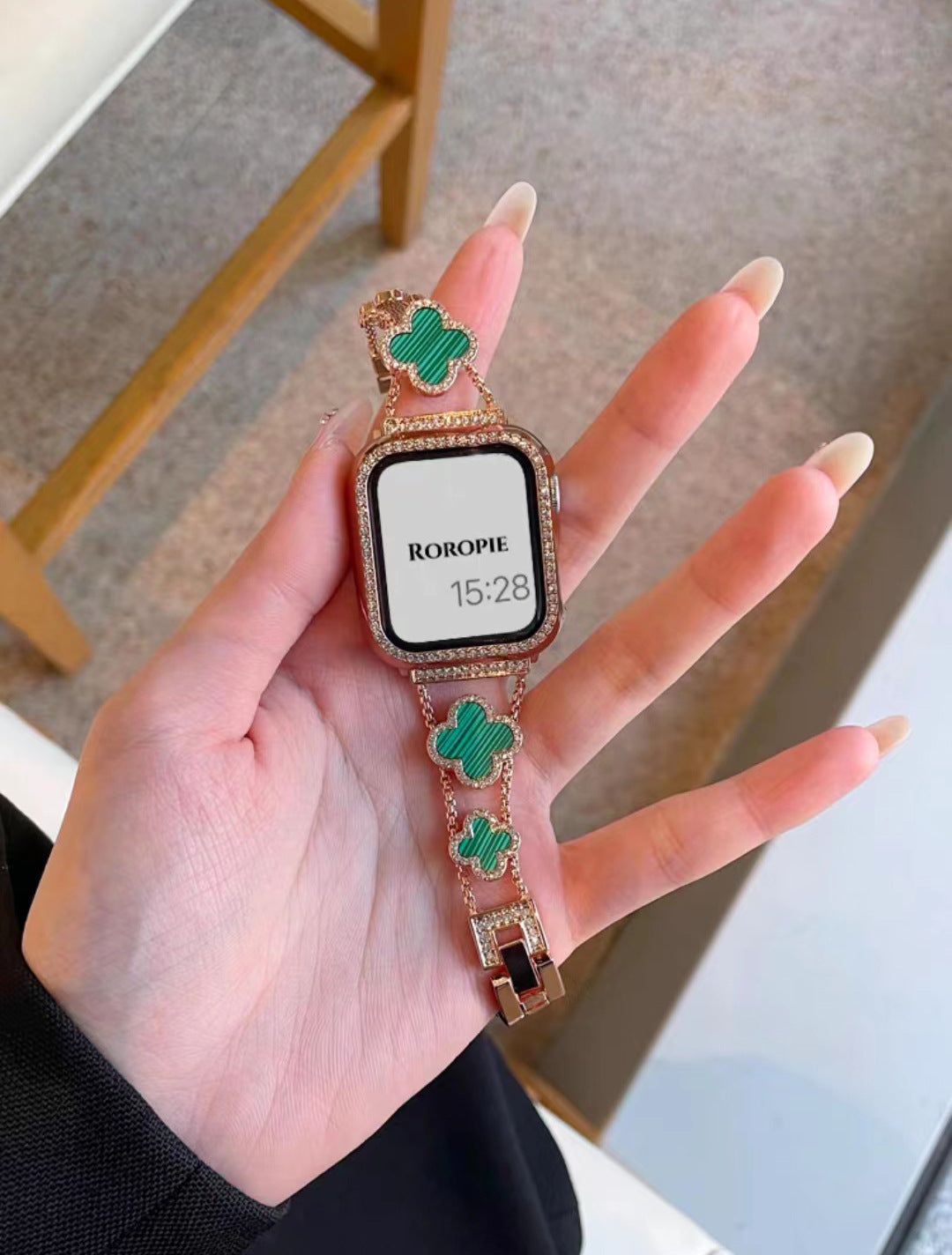 Adjustable sizes of Apple Watch band image 4
