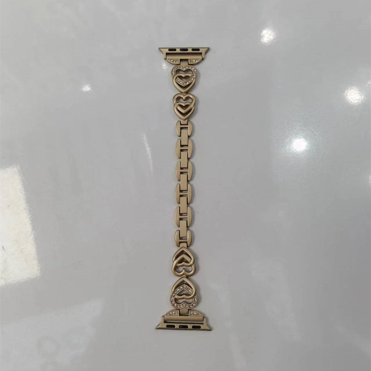 Gold heart-shaped watch band for Apple Watch Series
