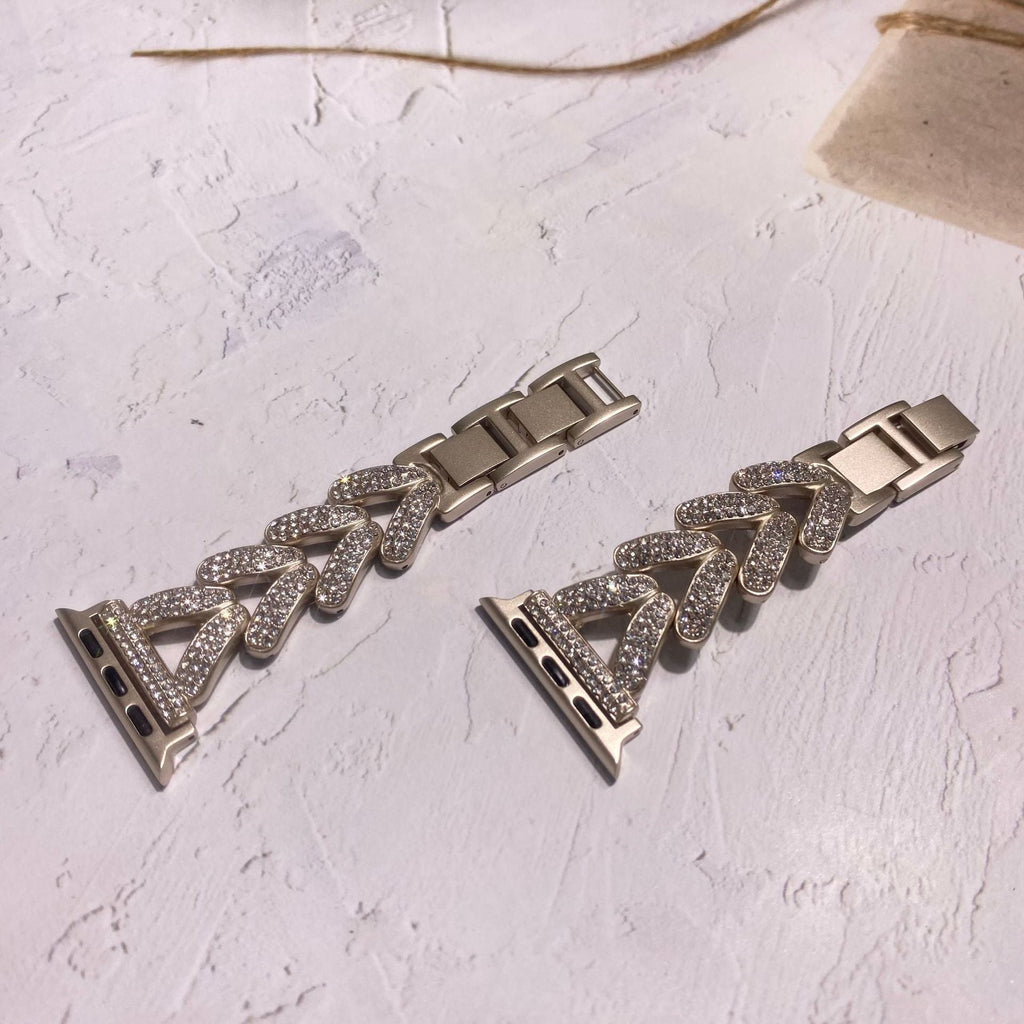 Elegant metal band for Apple Watch in silver