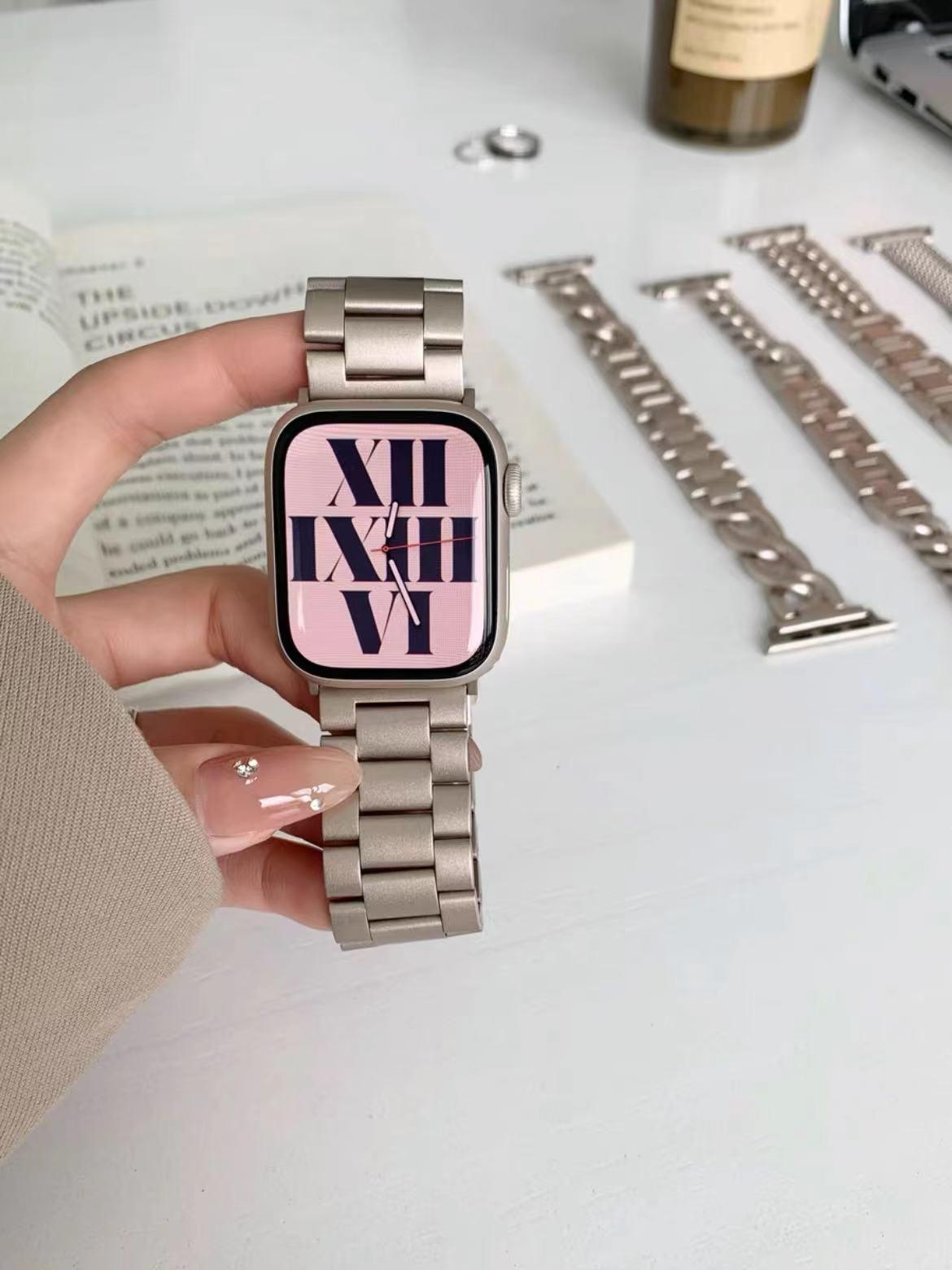 Various sizes of Starlight Metal Apple Watch Band