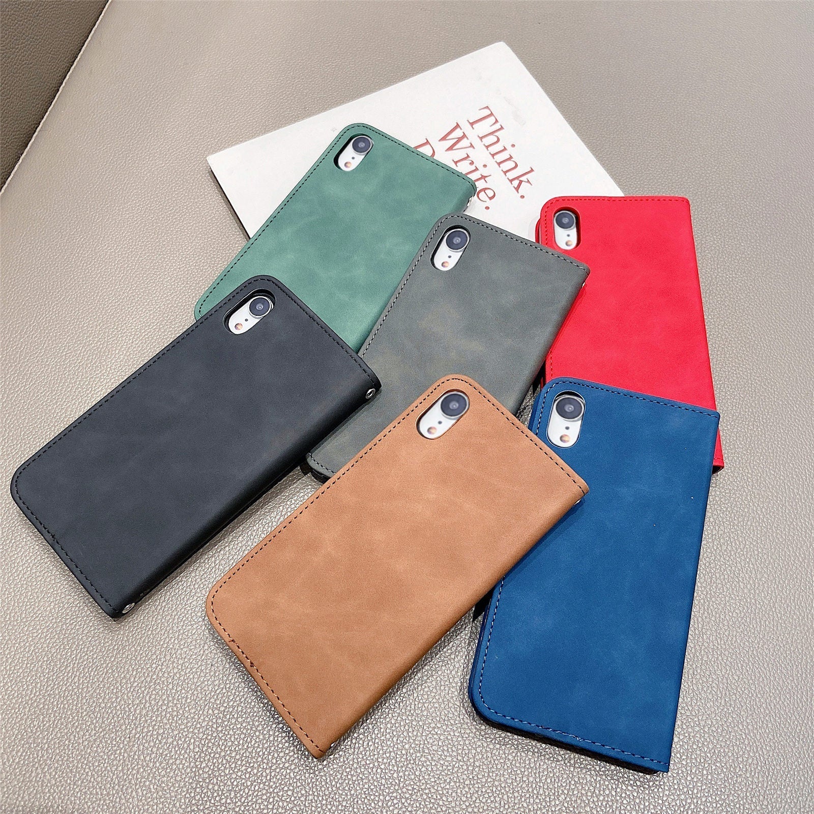 Magnetic closure flip case for mobile phone