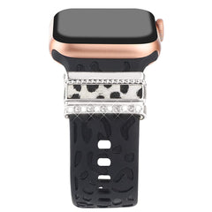 Image highlighting the lightweight design of the silicone band