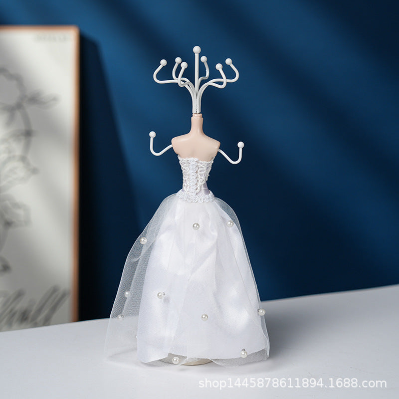 Pristine white design of jewellery organiser