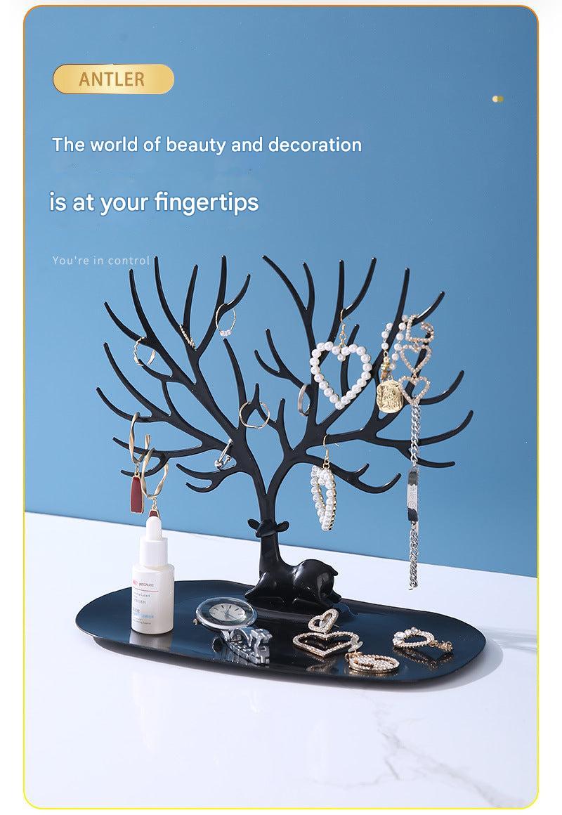Elegant jewelry display for retail setting