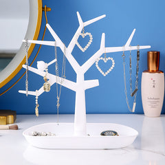 Elegant jewelry display for retail setting