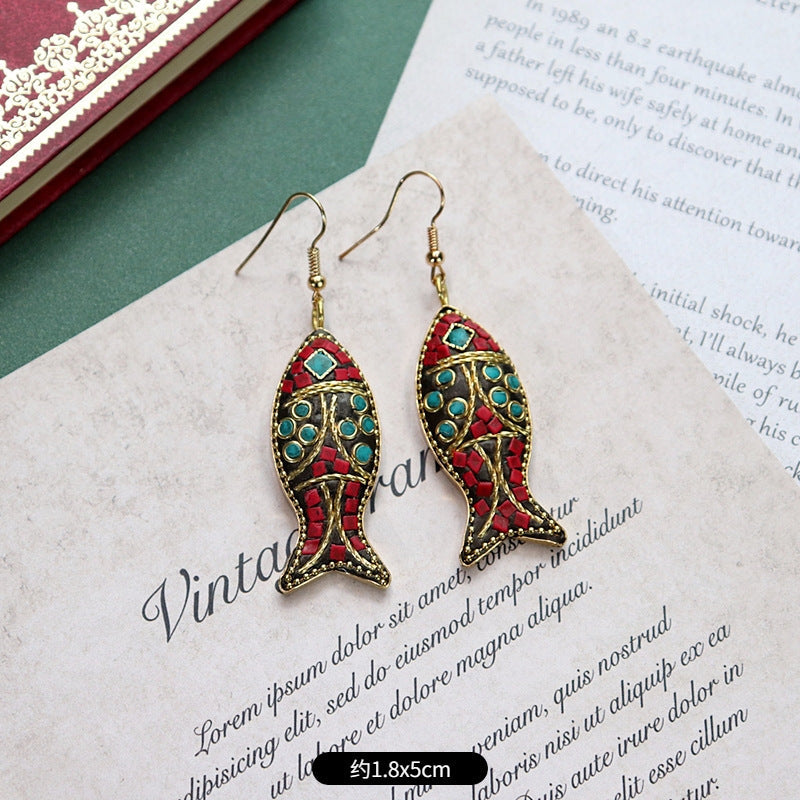Stunning vintage look earrings for women