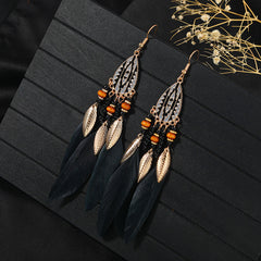 Fashionable spring accessories for women