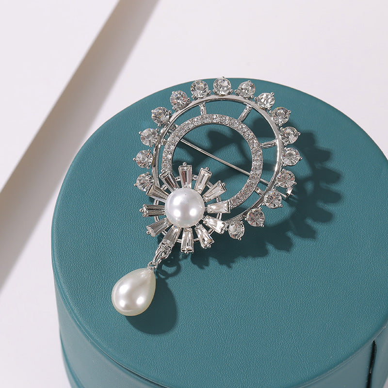 Versatile decorative pin for women 4