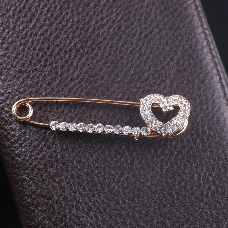 Brooch Pin Stylish Presentation - Image 10
