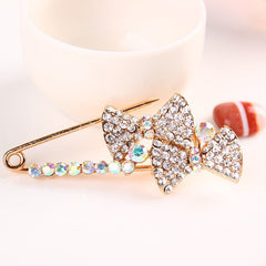 Decorative Brooch Close-Up - Image 7