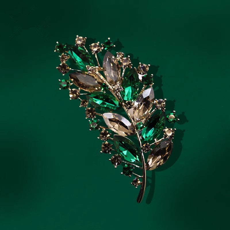 Versatile Brooch for Everyday and Special Events - 10
