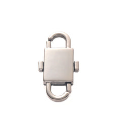 Versatile Keychain Hook for Outdoor Use Image 5