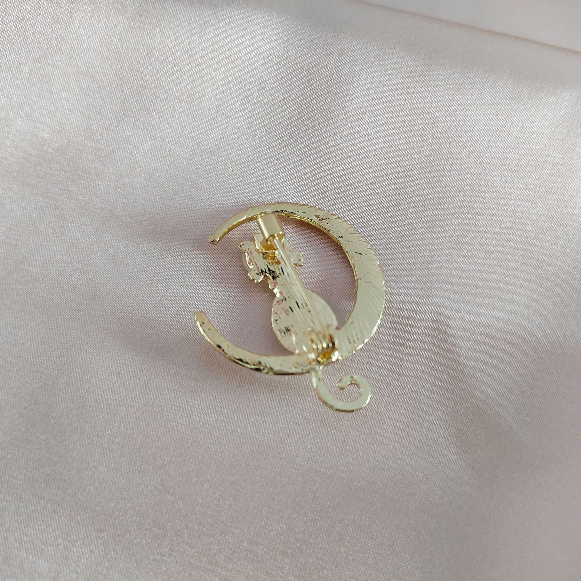 Decorative brooch styled with elegance