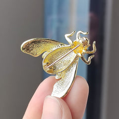 Stylish cicada brooch for casual wear