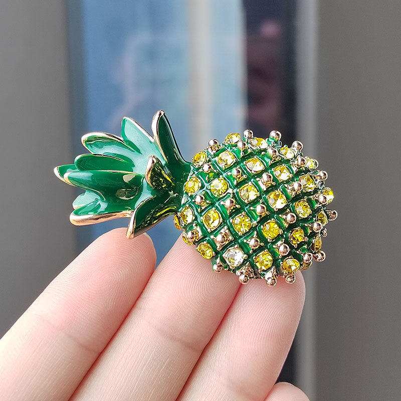 Creative Pineapple Brooch close-up