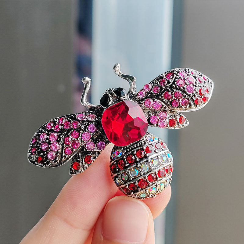 Gift packaging for vintage bee brooch