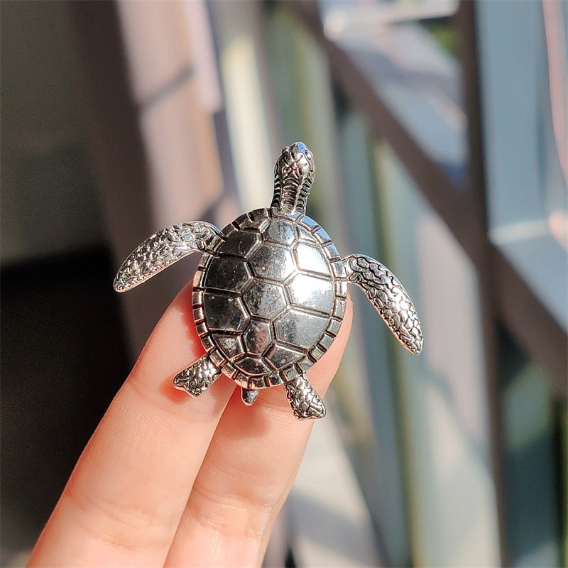 high-quality fashion pin on jacket