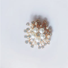 Elegant Vintage Floral Brooch Pin image 10