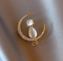 Elegant Vintage Floral Brooch Pin image 1
