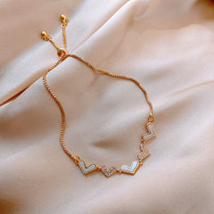 Stylish jewellery gift idea for sisters
