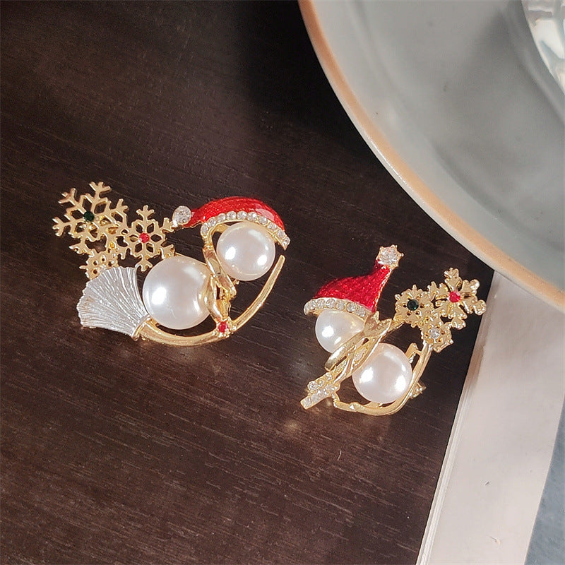 Snowman Brooch with elegant pearl detailing