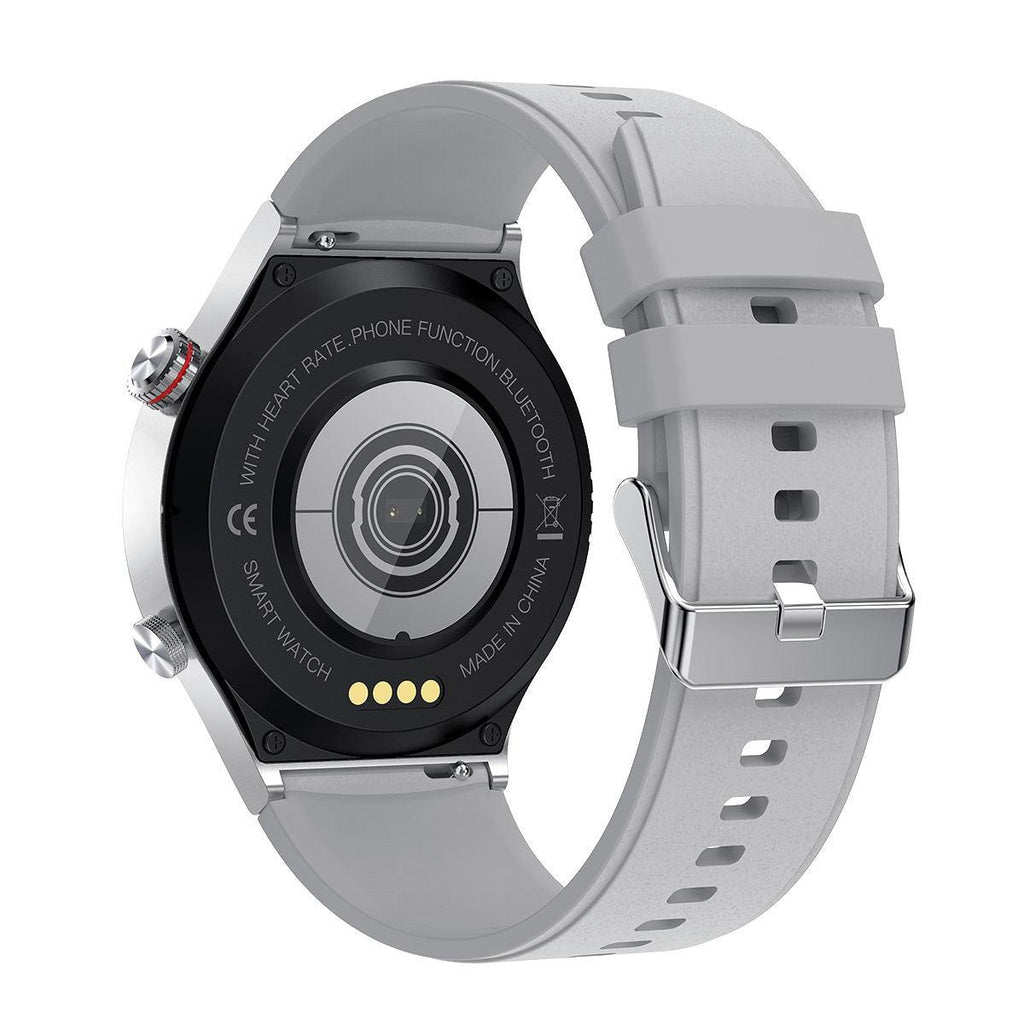 QW33 Smartwatch Lifestyle Image