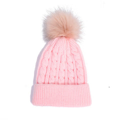 Stylish knit beanie in black with pom pom