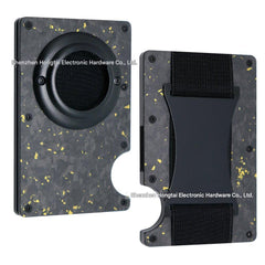 Stylish use of compact wallet on the go