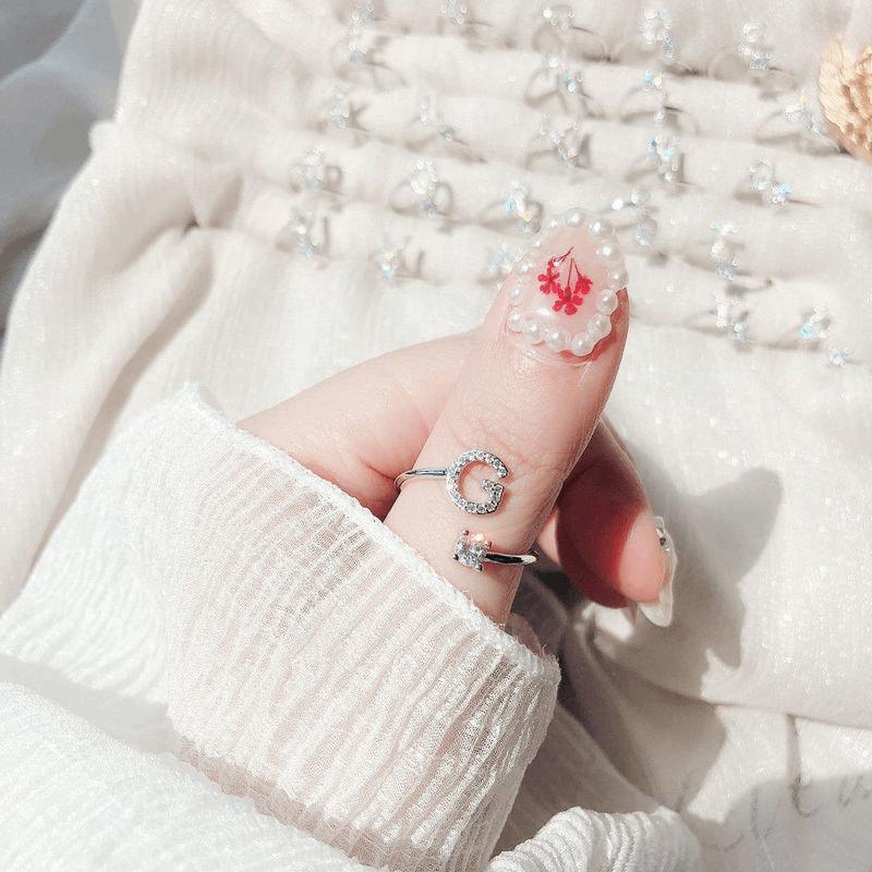 Trendy adjustable ring suitable for all occasions