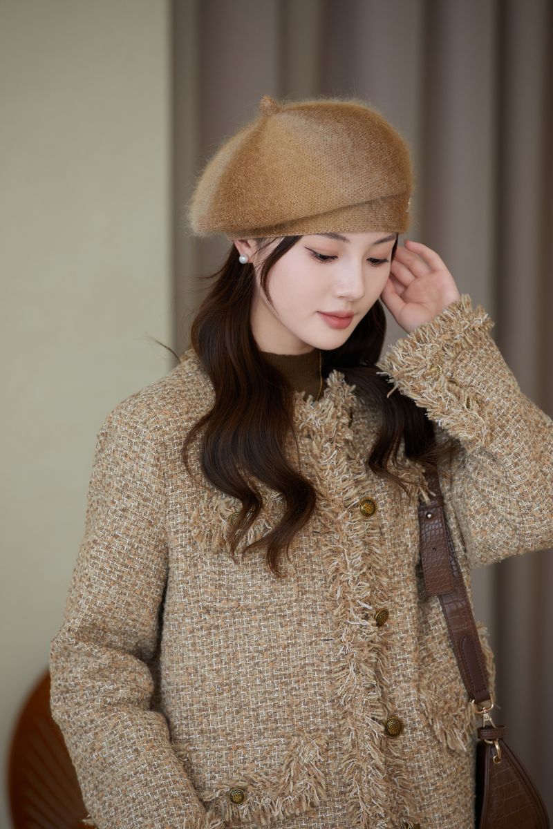 Stylish burgundy rabbit fur beret for women