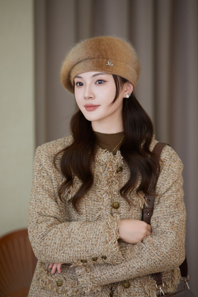 Various colors of the elegant rabbit fur beret