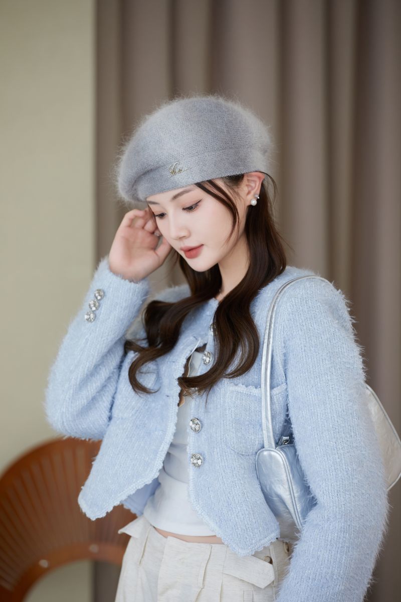 Rabbit fur beret with cozy inner lining