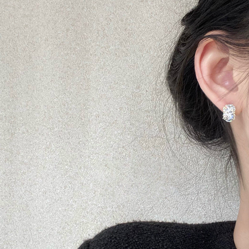 elegant minimalist geometric alloy earrings in white