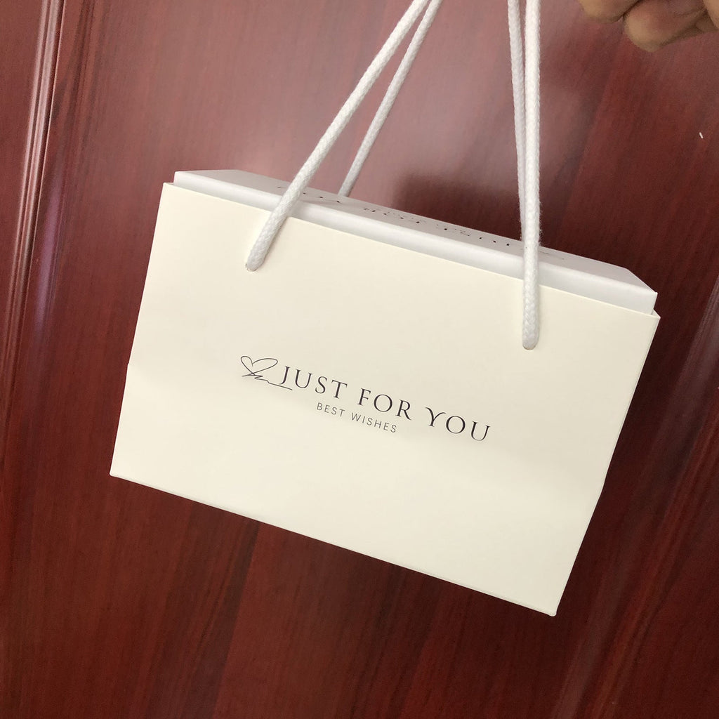 Elegant gift bag design in high-quality paper