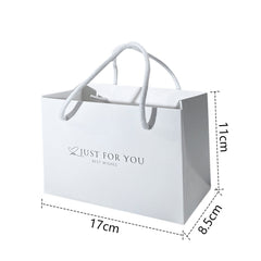 Stylish gift bag in multiple sizes