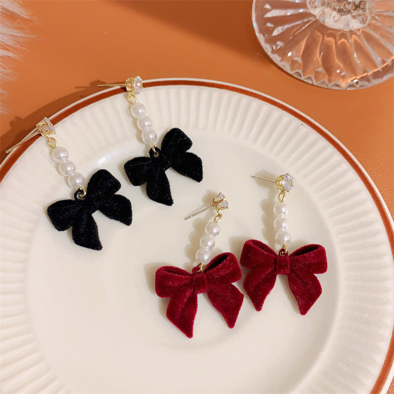 Trendy earrings for women during winter
