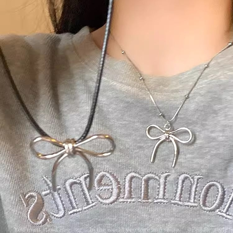 Adjustable length of the Chic Bowknot Necklace