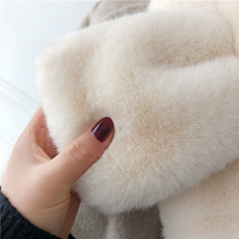 faux fur neck warmer in milky tea colour