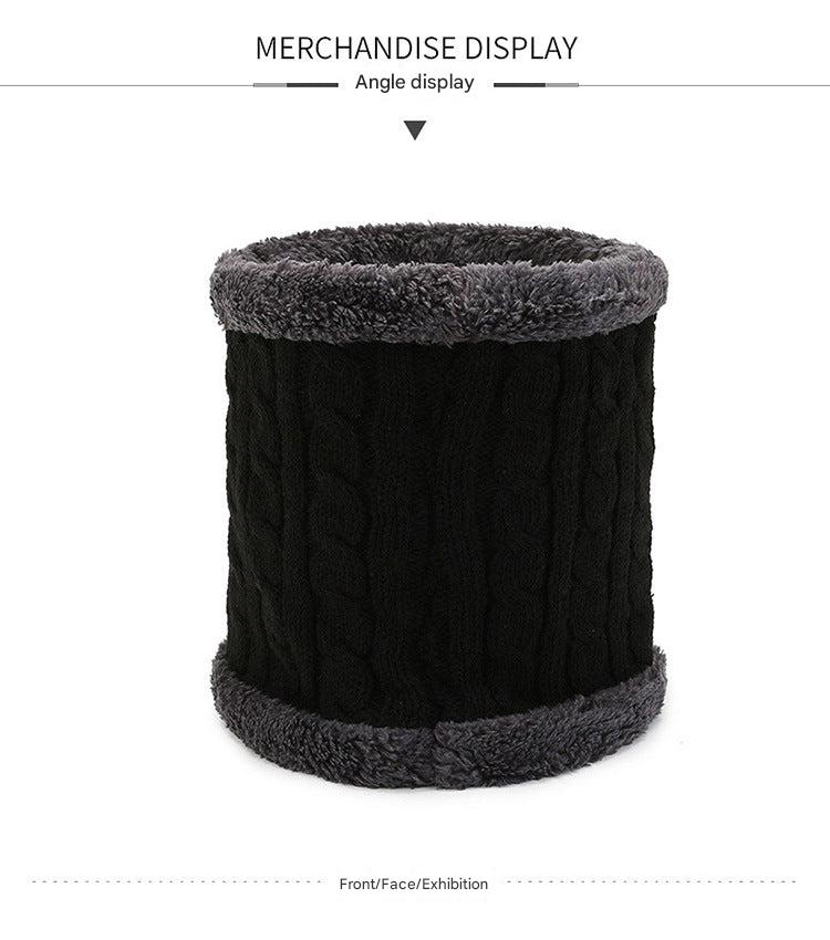 Knitted neck warmer in black colour
