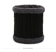Knitted neck warmer in burgundy