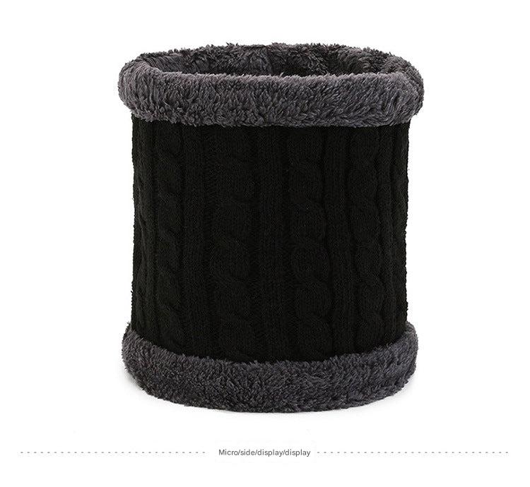 Knitted neck warmer in burgundy