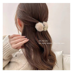 Durable Hair Claw for All-Day Comfort