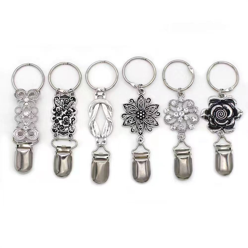 Fashionable hat clip with multiple colour options